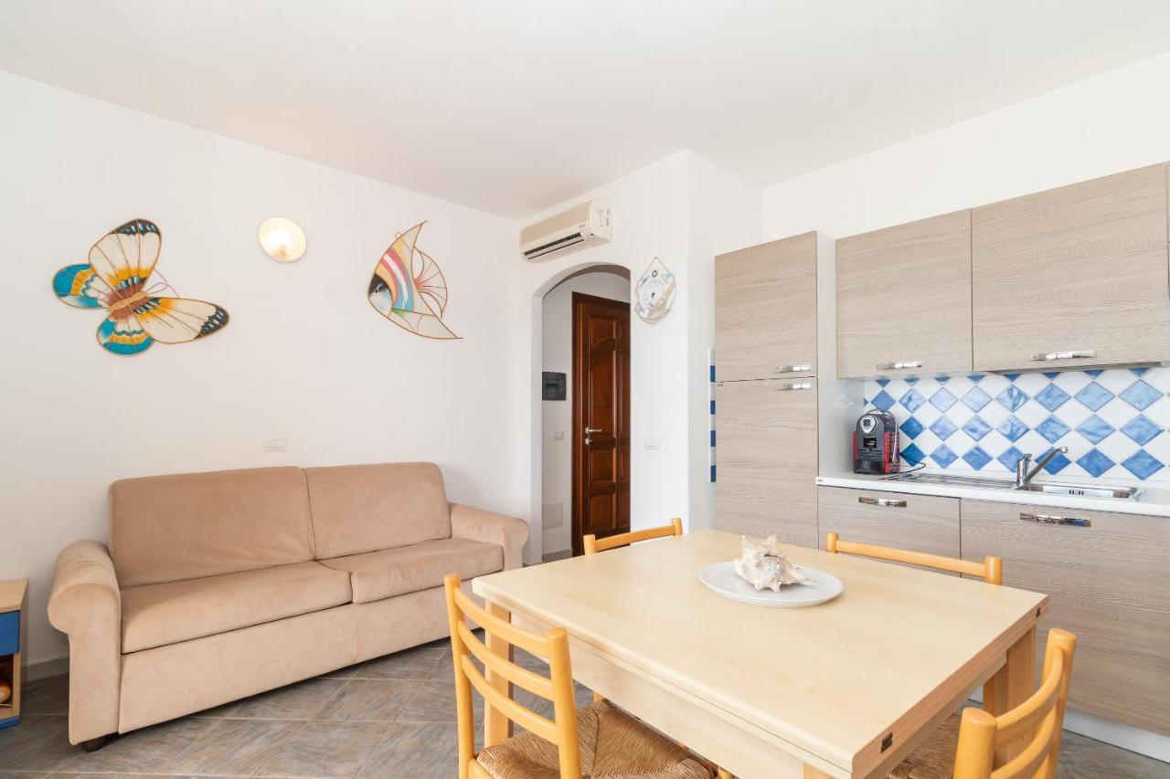 Appartamento Con Piscina 03 Trinità dʼAgultu Exterior foto