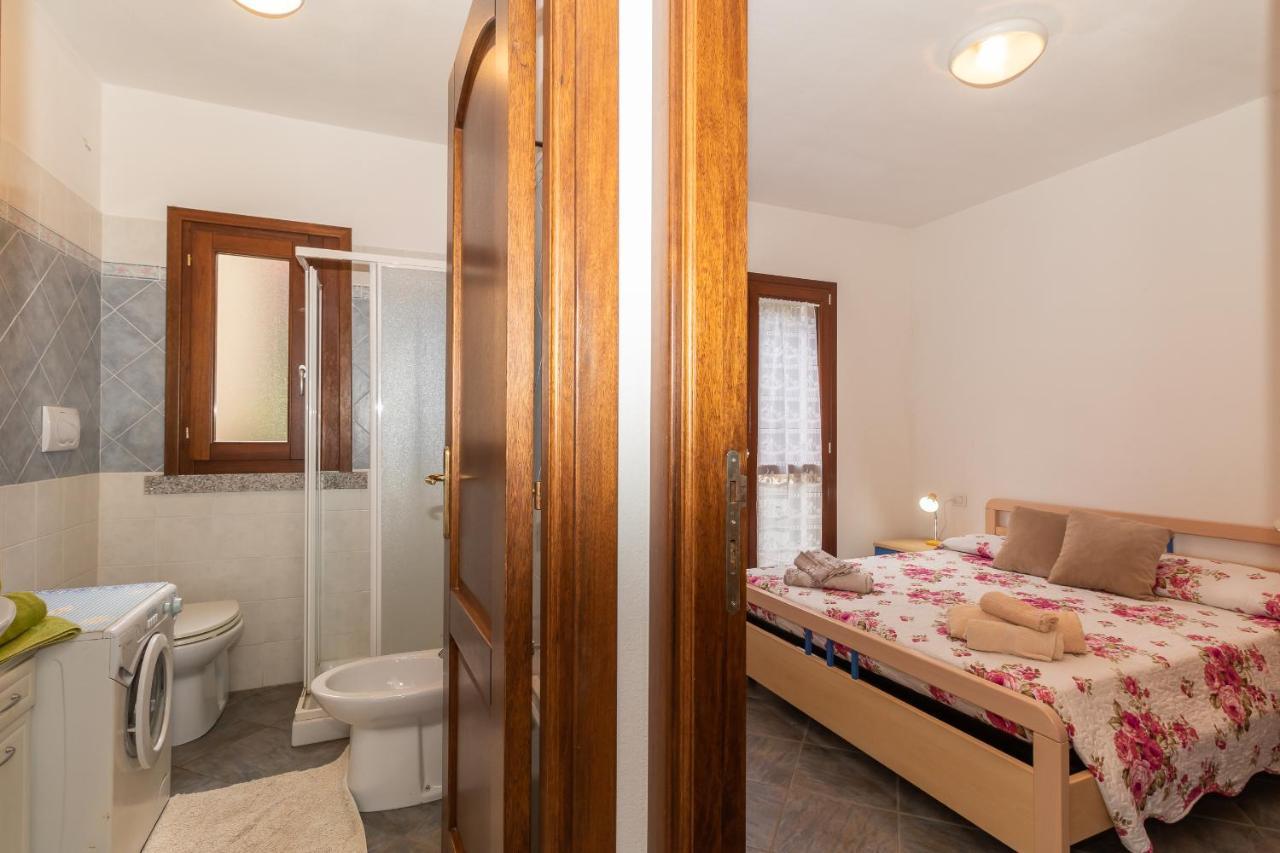 Appartamento Con Piscina 03 Trinità dʼAgultu Exterior foto